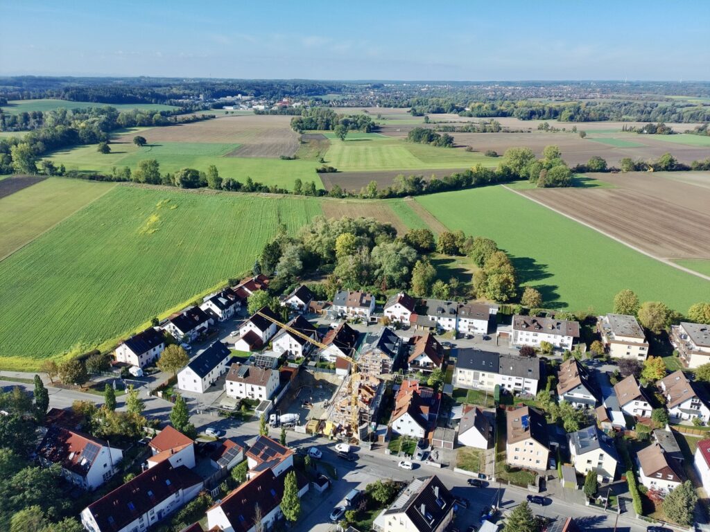 Drohnenaufnahme einer Immobilie im Raum München / Fürstenfeldbruck