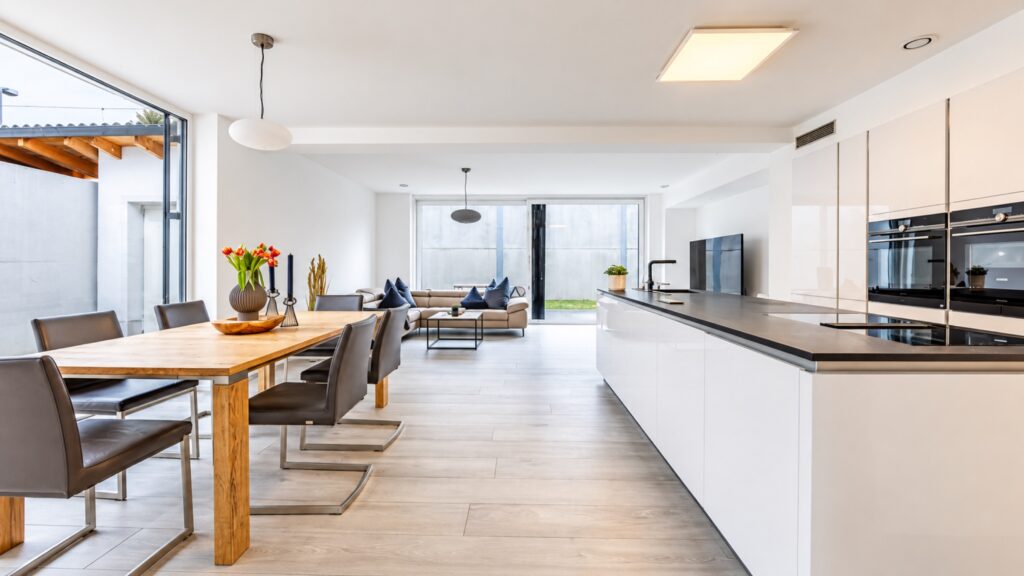 Immobilienfotografie – professionell bearbeitetes Foto von Berg Elevate